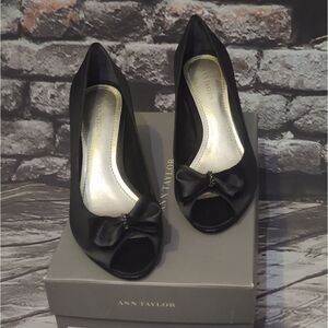 Ann Taylor Audrey Black Satin 7M Stiletto Heels